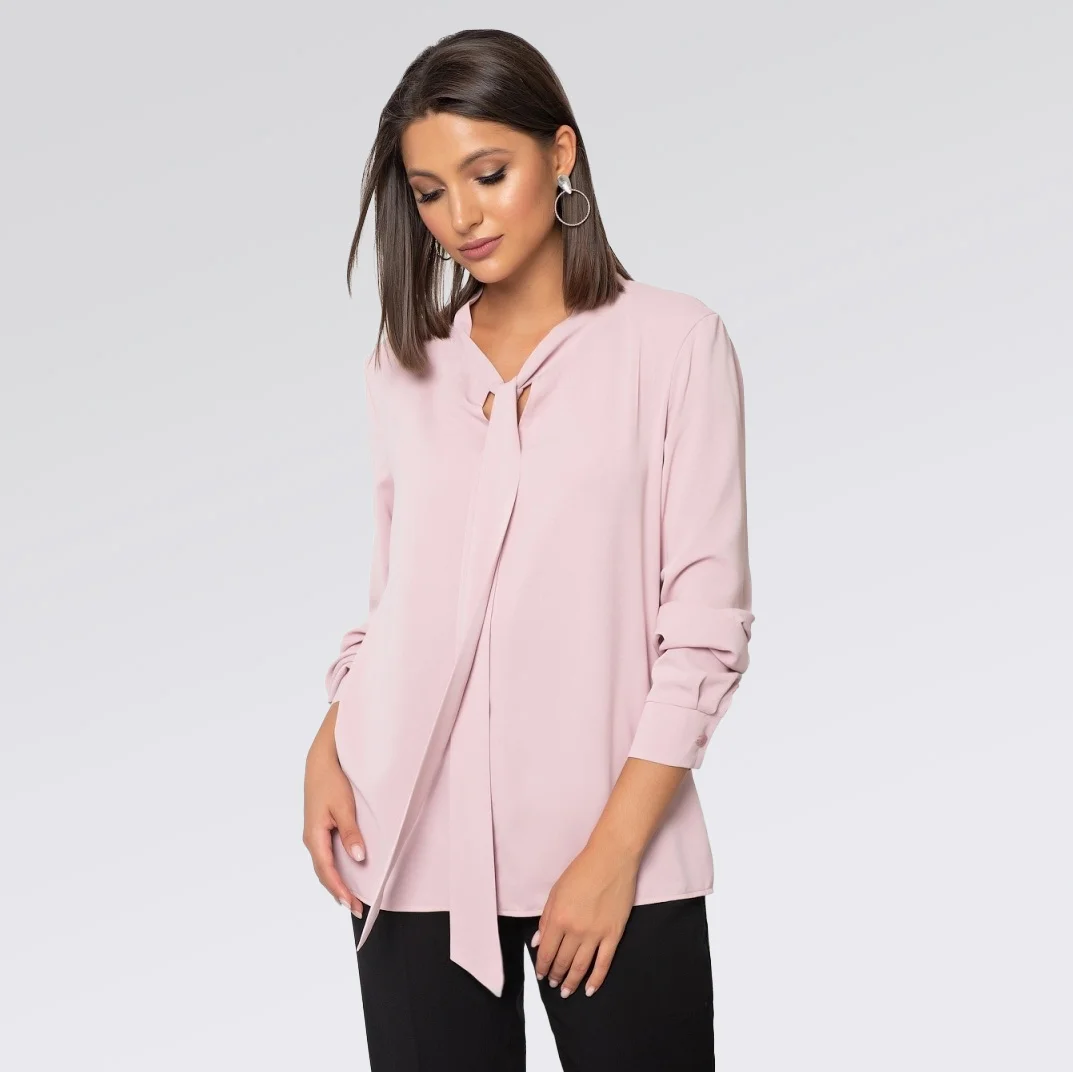 Blusa con cuello lazo